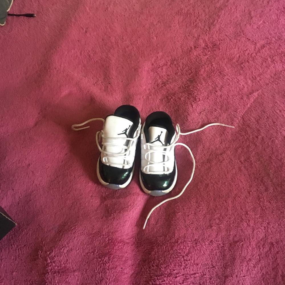 Little girl gym shoes